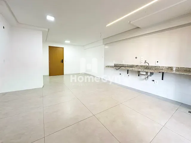 Apartamento 3 quartos e 2 banheiros, para alugar, no bairro Setor Oeste em Goiânia
