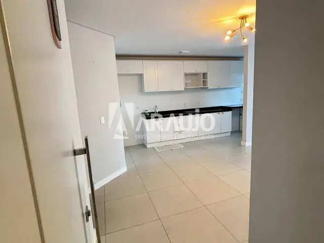 Apartamento 2 quartos e 2 banheiros, à venda, no bairro São João em Itajaí