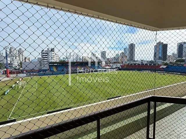 Apartamento 2 quartos e 2 banheiros, à venda, no bairro Centro em Itajaí