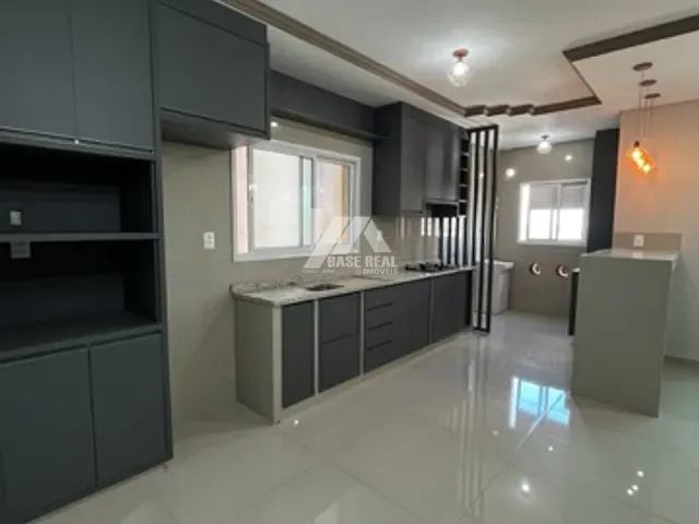 Apartamento 2 quartos e 2 banheiros, à venda, no bairro Centro em Ponta Grossa
