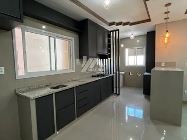Apartamento 2 quartos e 2 banheiros, à venda, no bairro Centro em Ponta Grossa