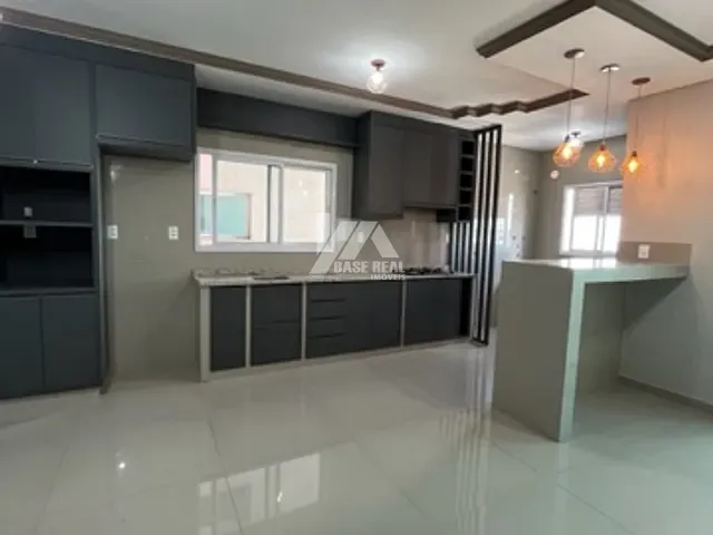 Apartamento 2 quartos e 2 banheiros, à venda, no bairro Centro em Ponta Grossa