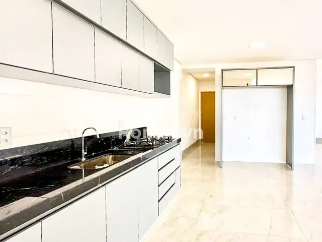 Apartamento 4 quartos e 5 banheiros, para alugar, no bairro Jardim Goiás em Goiânia