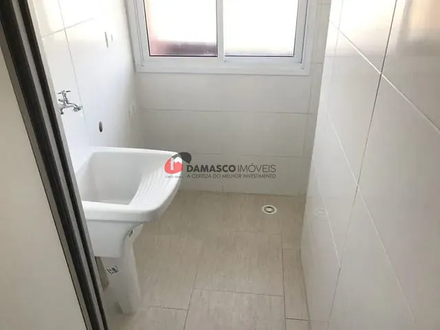 Apartamento 2 quartos e 1 banheiro, para alugar, no bairro Campestre em Santo André