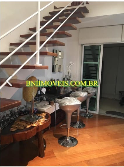 Apartamento para alugar com 4 quartos, 220m² - Foto 11