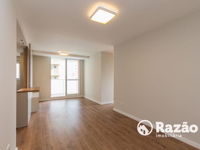 Apartamento 3 quartos e 2 banheiros, para alugar, no bairro Capão Raso em Curitiba