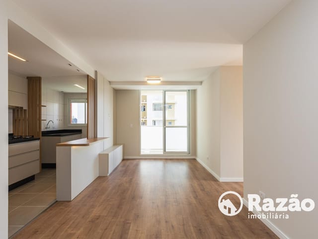 Apartamento 3 quartos e 2 banheiros, para alugar, no bairro Capão Raso em Curitiba