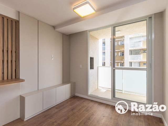 Apartamento 3 quartos e 2 banheiros, para alugar, no bairro Capão Raso em Curitiba
