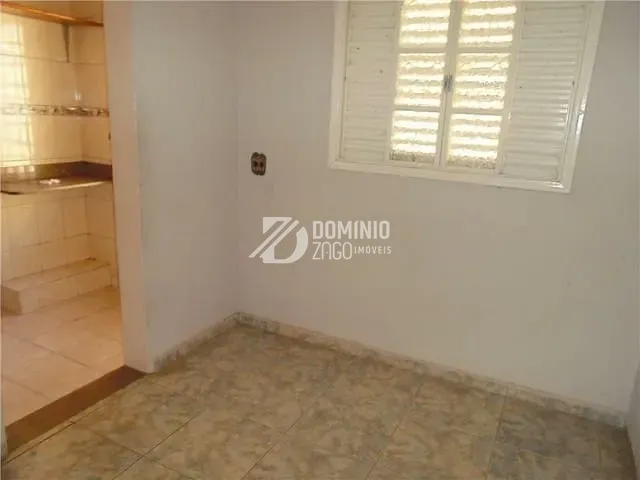 Apartamento 2 quartos e 1 banheiro, à venda, no bairro Serra do Sol em Uberaba