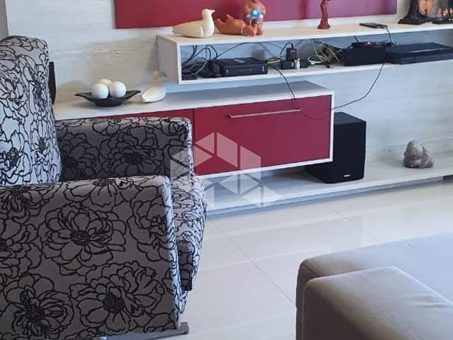 Apartamento 3 quartos e 2 banheiros, à venda, no bairro Kayser em Caxias do Sul