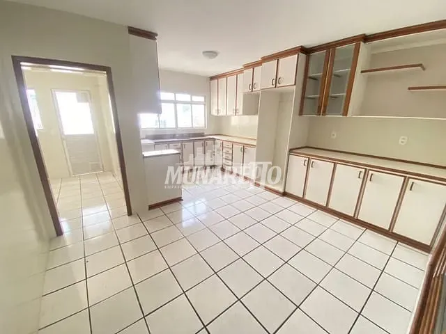Apartamento com 100m² 3 quartos e 1 banheiro, à venda, no bairro Centro em Concórdia