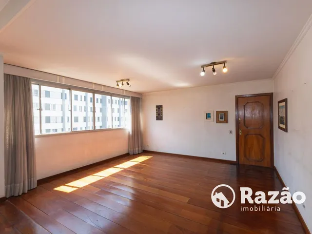 Apartamento 3 quartos e 3 banheiros, para alugar, no bairro Batel em Curitiba
