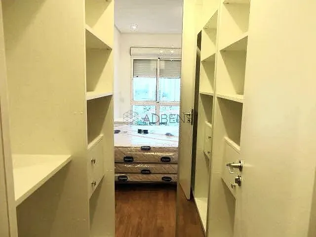 Apartamento 1 quarto e 2 banheiros, para alugar, no bairro Itaim Bibi em São Paulo