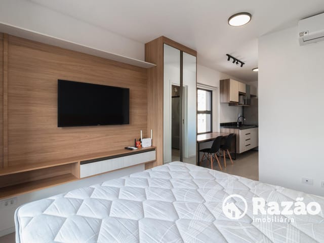 Apartamento 1 quarto e 1 banheiro, para alugar, no bairro Centro em Curitiba