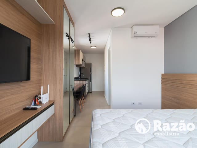 Apartamento 1 quarto e 1 banheiro, para alugar, no bairro Centro em Curitiba