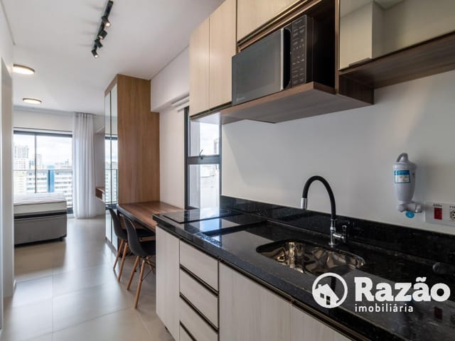 Apartamento 1 quarto e 1 banheiro, para alugar, no bairro Centro em Curitiba