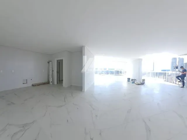 Apartamento com 267m² 3 quartos e 4 banheiros, à venda, no bairro Centro em Ponta Grossa