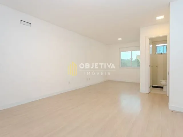 Apartamento com 40m² 1 quarto e 1 banheiro, para alugar, no bairro Centro Histórico em Porto Alegre