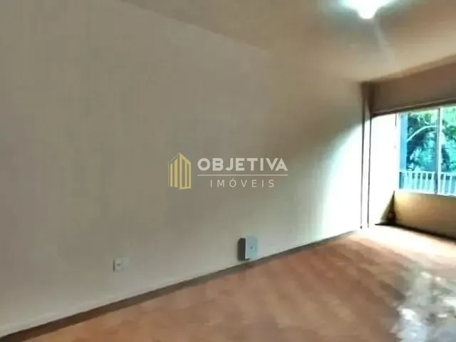 Apartamento 3 quartos e 2 banheiros, para alugar, no bairro Moinhos de Vento em Porto Alegre