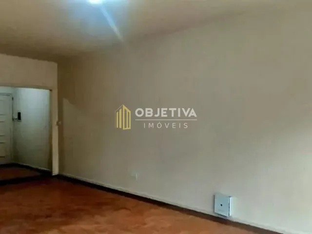 Apartamento 3 quartos e 2 banheiros, para alugar, no bairro Moinhos de Vento em Porto Alegre