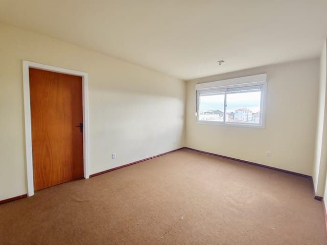 Foto do Apartamento - Apartamento de 1 dormitório para alugar e venda no Centro, Pelotas, RS, 60 m², sacada, aquecimento elétrico. Condomínio com circuito interno de TV | UP Imóveis