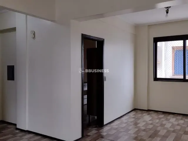 Apartamento 2 quartos e 1 banheiro, à venda, no bairro Madureira em Caxias do Sul