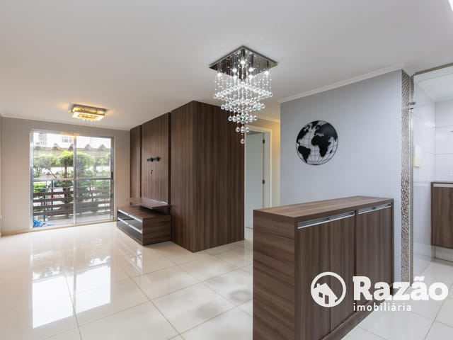 Apartamento 2 quartos e 1 banheiro, para alugar, no bairro Santa Quitéria em Curitiba