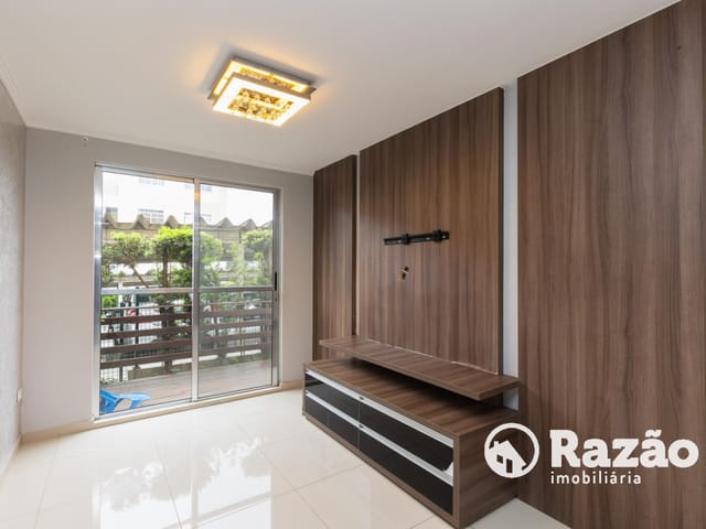 Apartamento 2 quartos e 1 banheiro, para alugar, no bairro Santa Quitéria em Curitiba