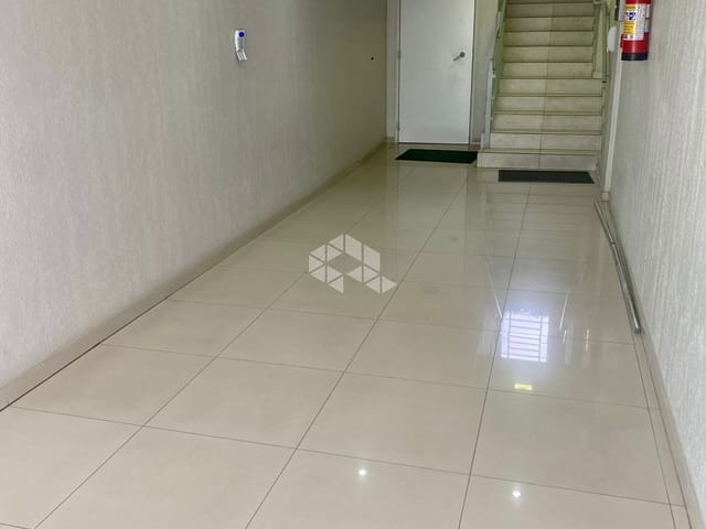 Apartamento 2 quartos e 2 banheiros, à venda, no bairro Kayser em Caxias do Sul