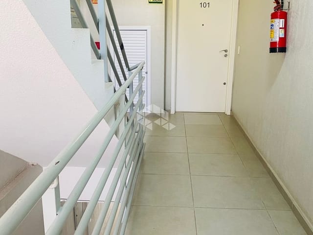 Apartamento 2 quartos e 2 banheiros, à venda, no bairro Kayser em Caxias do Sul