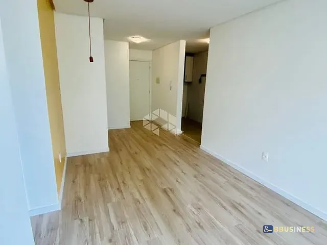 Apartamento 2 quartos e 2 banheiros, à venda, no bairro Kayser em Caxias do Sul