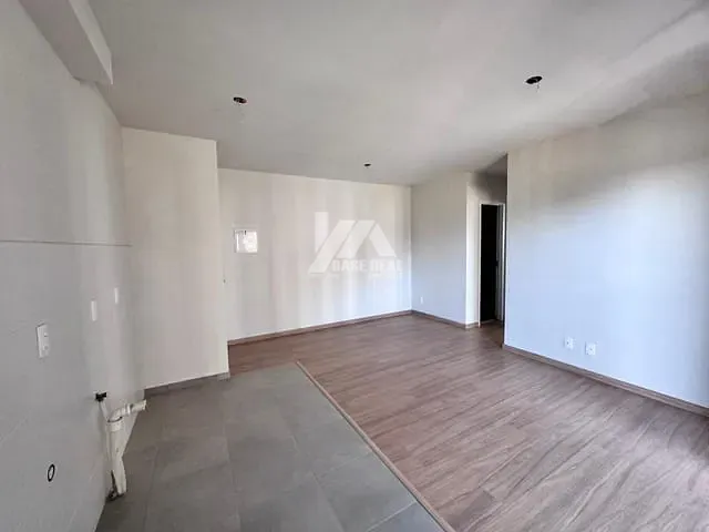 Apartamento 2 quartos e 2 banheiros, à venda ou para alugar, no bairro Batel em Guarapuava