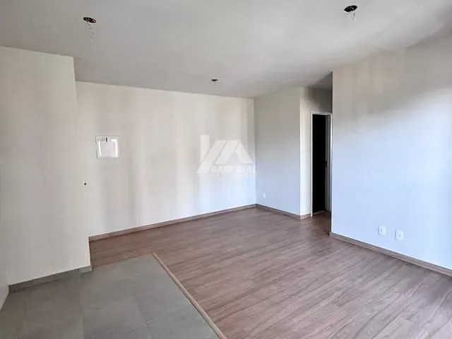 Apartamento 2 quartos e 2 banheiros, à venda ou para alugar, no bairro Batel em Guarapuava