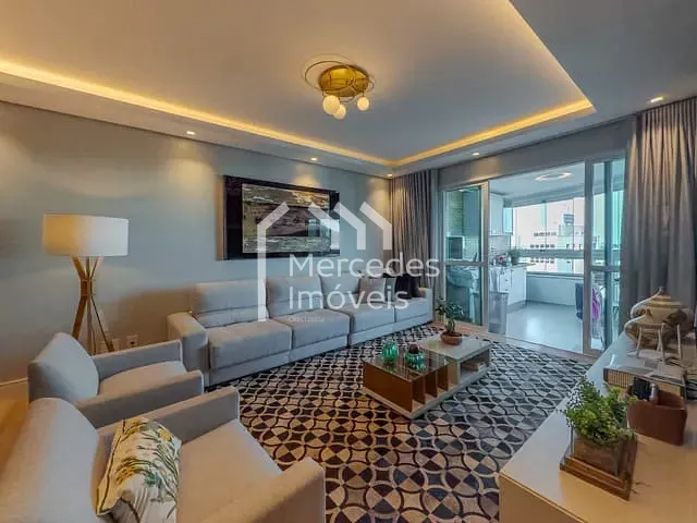 Apartamento com 259m² 3 quartos e 4 banheiros, para alugar, no bairro Centro em Itajaí