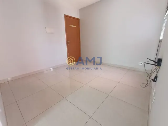 Apartamento 2 quartos e 1 banheiro, à venda, no bairro Vila Oliveira em Aparecida de Goiânia