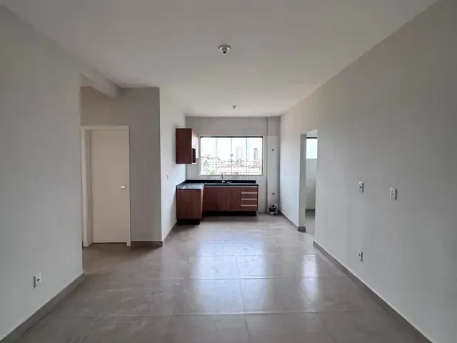 Apartamento 2 quartos e 2 banheiros, para alugar, no bairro Santana em Guarapuava