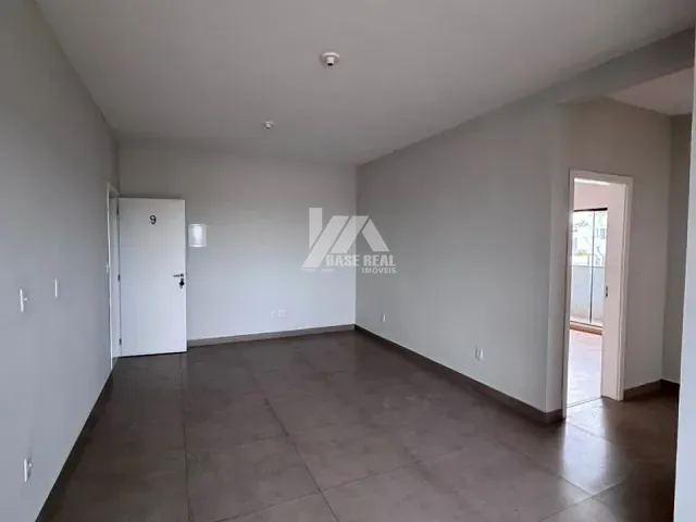Apartamento 2 quartos e 2 banheiros, para alugar, no bairro Santana em Guarapuava