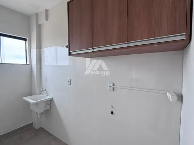 Apartamento 2 quartos e 2 banheiros, para alugar, no bairro Santana em Guarapuava
