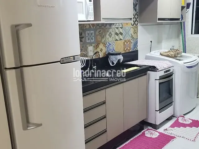 Apartamento 2 quartos e 1 banheiro, à venda, no bairro Jardim Vitória em Cambé