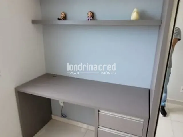 Apartamento 2 quartos e 1 banheiro, à venda, no bairro Jardim Vitória em Cambé