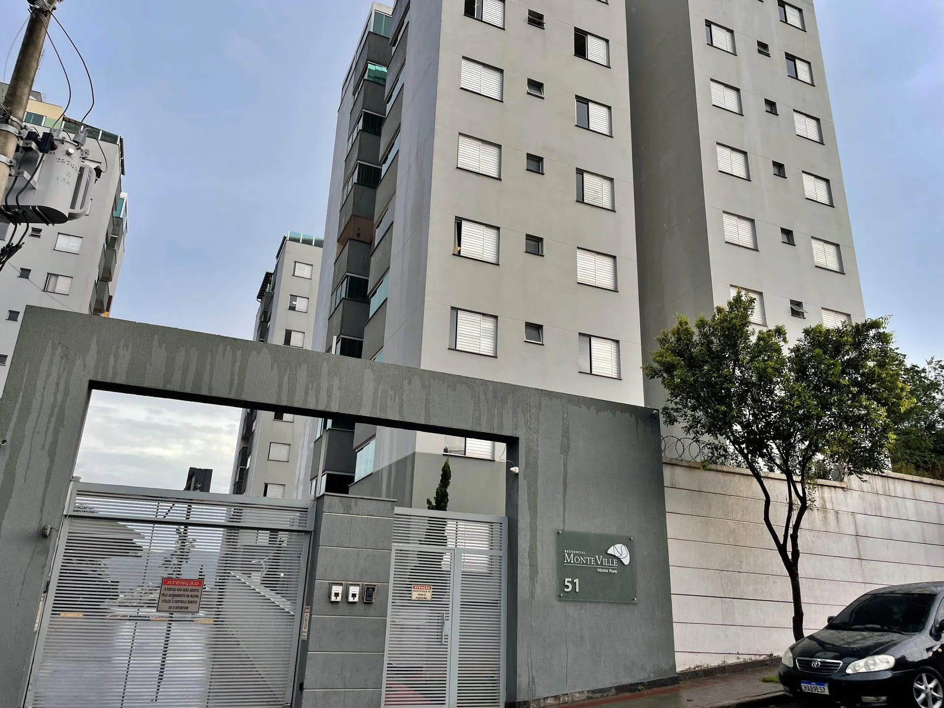 Apartamento para alugar com 02 quartos, varanda e 01 vaga de garagem no Bairro Teixeira Dias, Belo Horizonte/MG