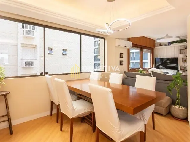 Apartamento com 200m² 3 quartos e 3 banheiros, à venda, no bairro Petrópolis em Porto Alegre