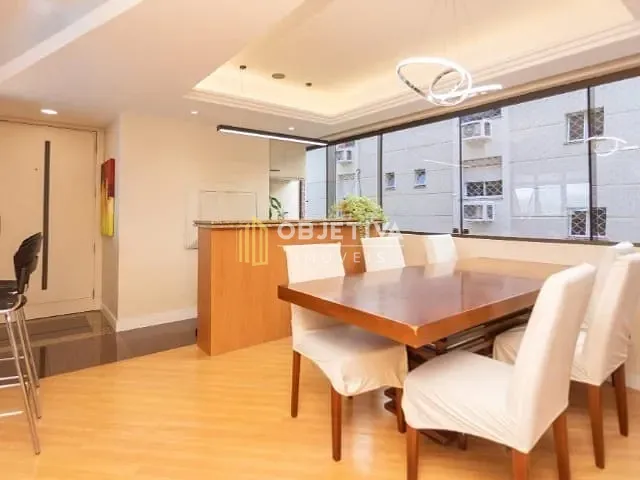 Apartamento com 200m² 3 quartos e 3 banheiros, à venda, no bairro Petrópolis em Porto Alegre