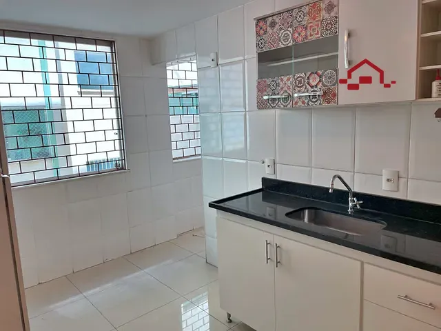 Apartamento 3 quartos e 2 banheiros, à venda, no bairro Carlos Prates em Belo Horizonte