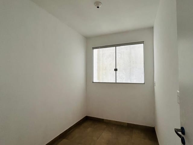 Apartamento 2 quartos e 1 banheiro, à venda, no bairro Europa em Contagem