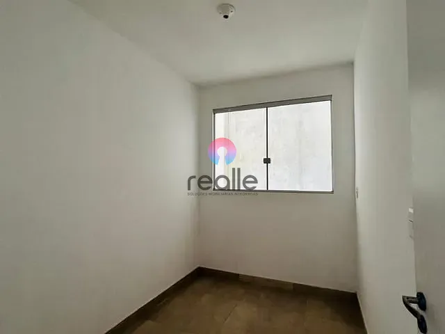 Apartamento 2 quartos e 1 banheiro, à venda, no bairro Europa em Contagem