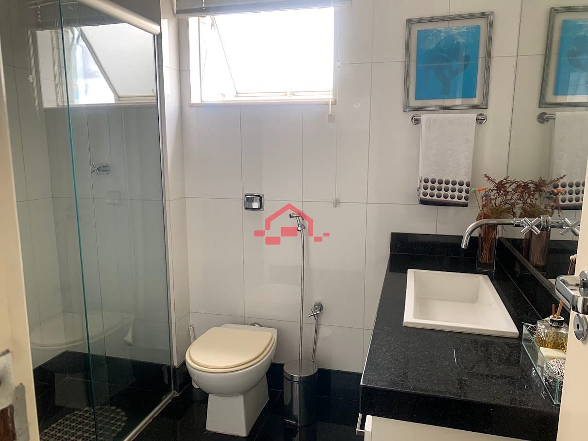 Apartamento para alugar com 4 quartos, 220m² - Foto 8