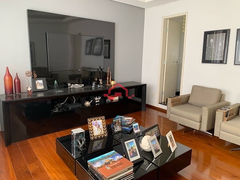 Apartamento para alugar com 4 quartos, 220m² - Foto 24