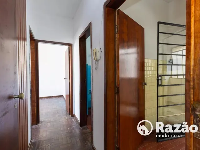 Apartamento 2 quartos e 1 banheiro, para alugar, no bairro Centro em Curitiba