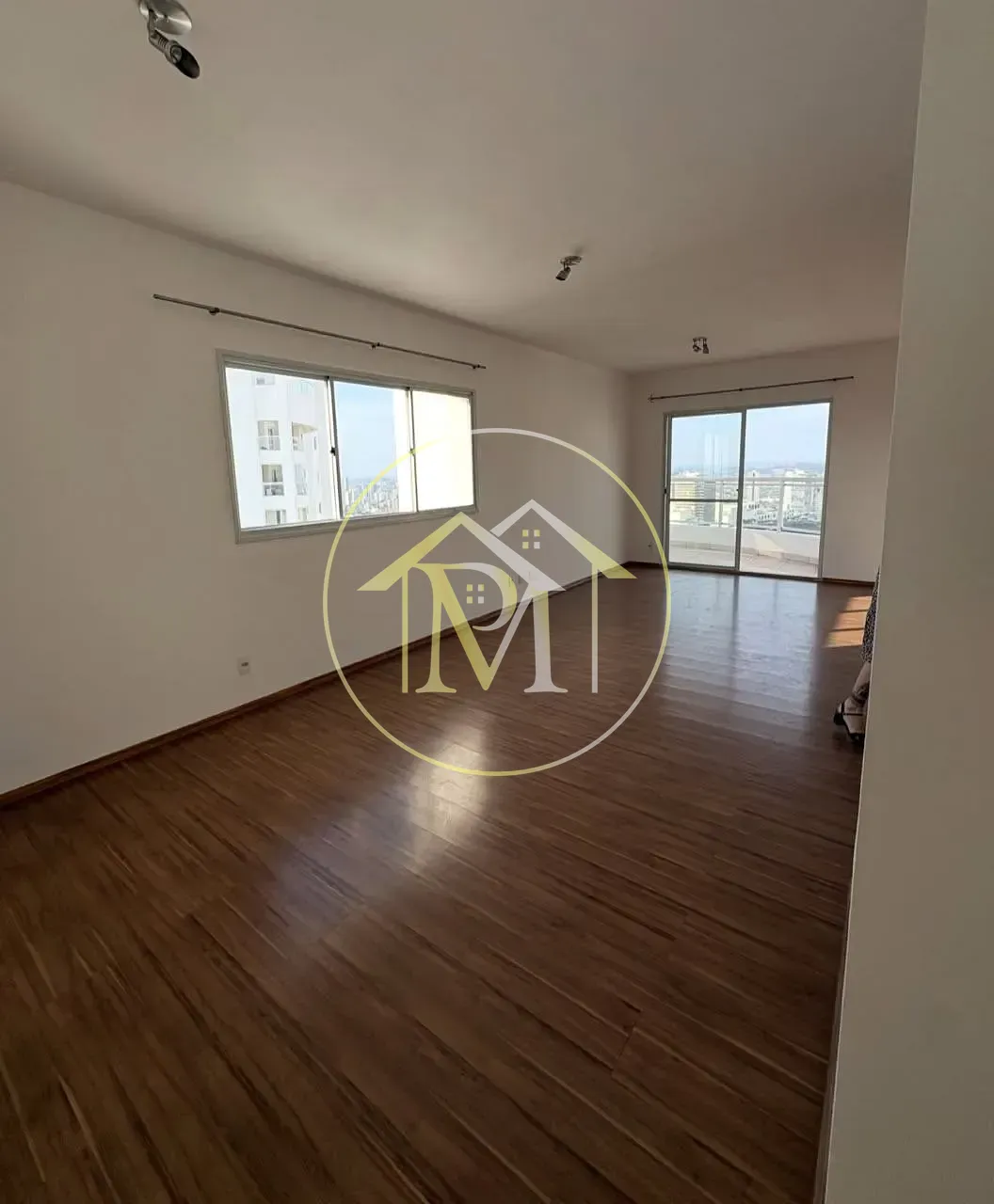 Apartamento, 3 quartos, 232 m² - Foto 1